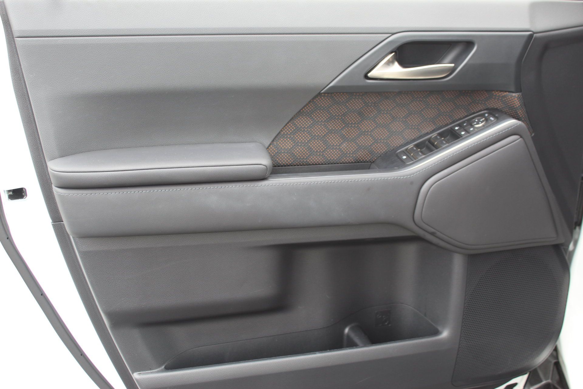 Used 2024 Lexus GX 550 w/ Accessory Package (Z1) AWD/4WD image 11