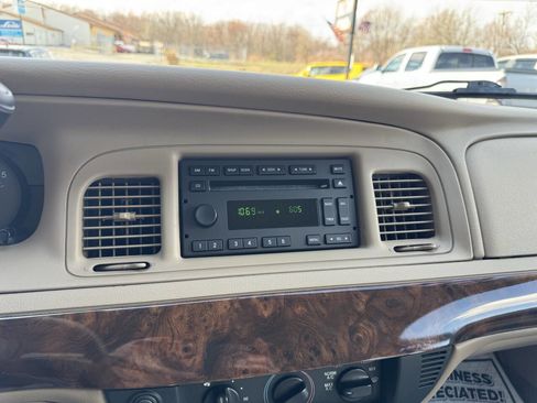 Used 2008 Mercury Grand Marquis GS RWD image 27