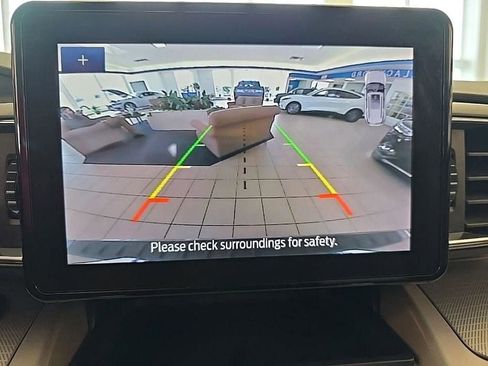 Used 2023 Ford Explorer XLT w/ Equipment Group 202A image 21