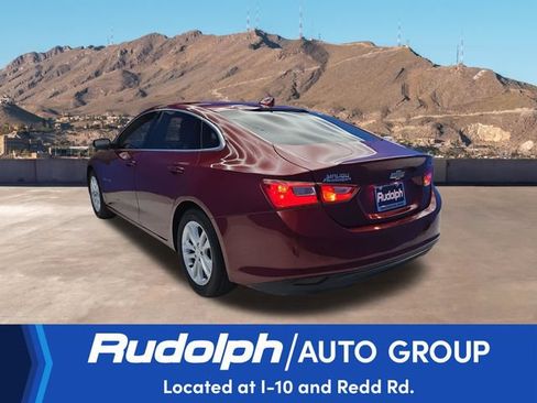 Used 2017 Chevrolet Malibu LT w/ Driver Confidence Package FWD image 3