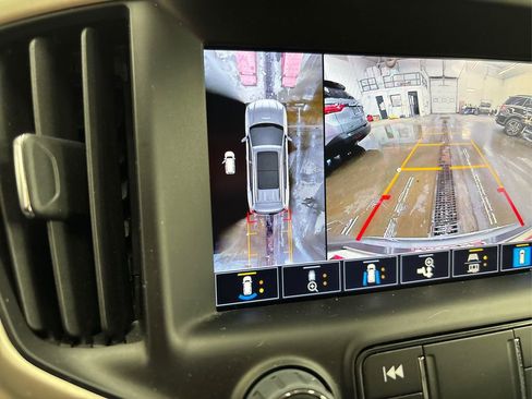 Used 2023 GMC Terrain Denali w/ Denali Premium Package image 36