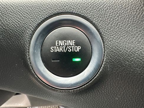 Used 2020 GMC Terrain SLE image 22