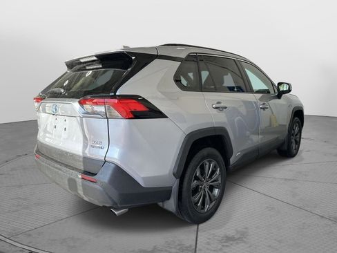 Used 2024 Toyota RAV4 XLE Premium image 4