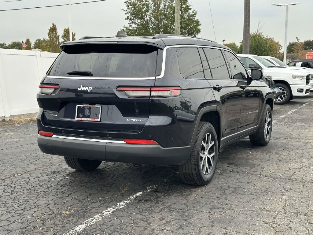 Used 2023 Jeep Grand Cherokee L Limited AWD/4WD image 4