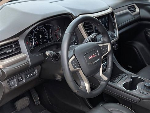 Used 2023 GMC Acadia Denali w/ Denali Technology Package image 25