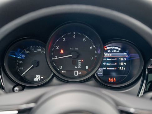 New 2026 Porsche Macan image 15