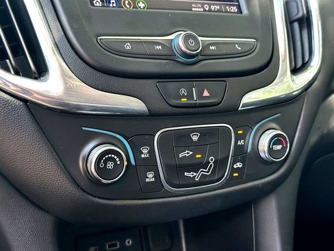 Used 2023 Chevrolet Equinox LT FWD image 22