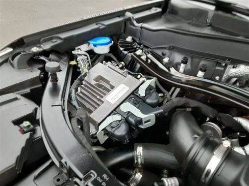 Used 2020 Ford Explorer Platinum w/ Premium Technology Package image 7