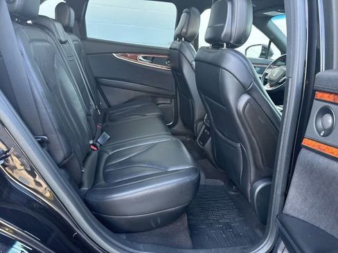 Used 2020 Lincoln Nautilus Reserve AWD/4WD image 17