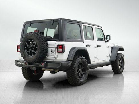 Used 2025 Jeep Wrangler Willys AWD/4WD image 5