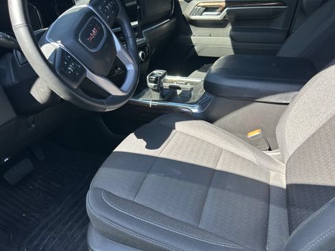 Used 2025 GMC Sierra 1500 Elevation w/ X31 Off-Road Package AWD/4WD image 11