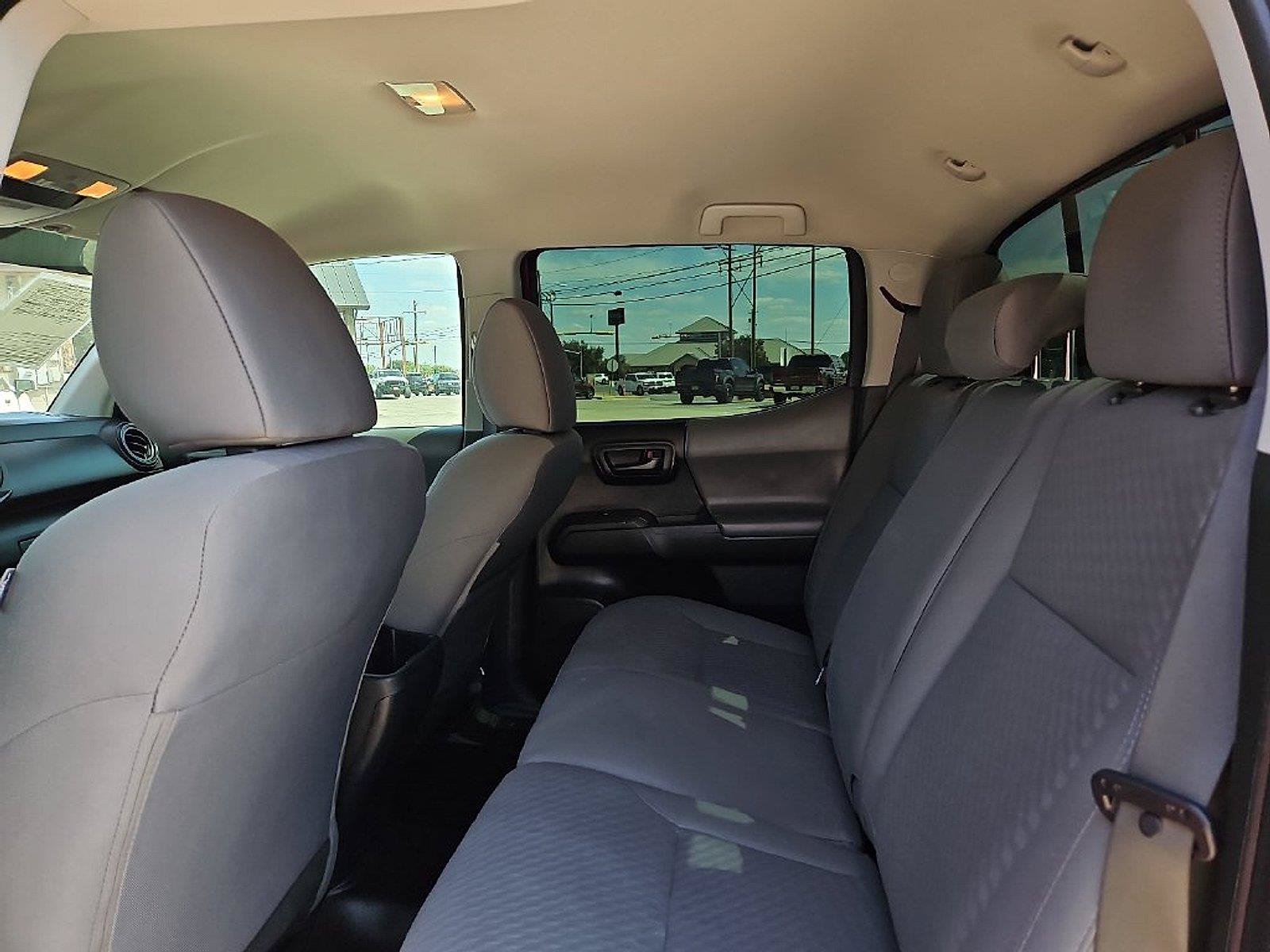 Used 2022 Toyota Tacoma SR AWD/4WD image 17