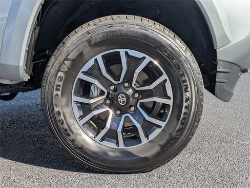 Used 2023 Toyota Tacoma TRD Sport image 11