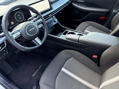 Used 2024 Hyundai Sonata SEL w/ Convenience Package image 9