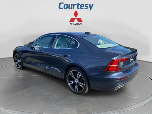 Used 2020 Volvo S60 T5 Inscription FWD image 3