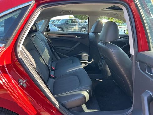 Used 2022 Volkswagen Passat 2.0T image 46