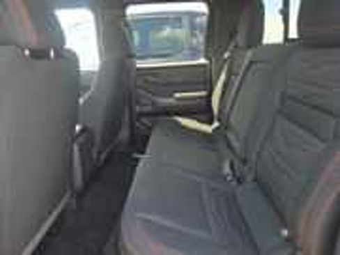 Used 2025 Nissan Frontier Pro-X RWD image 17
