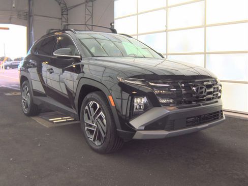 Used 2025 Hyundai Tucson Limited AWD/4WD image 5