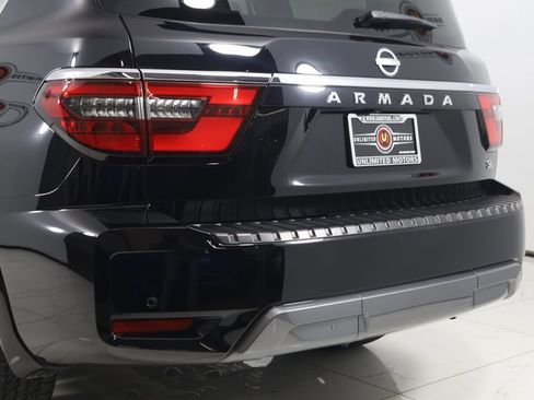 Used 2024 Nissan Armada SL w/ Captain's Chairs Package image 23