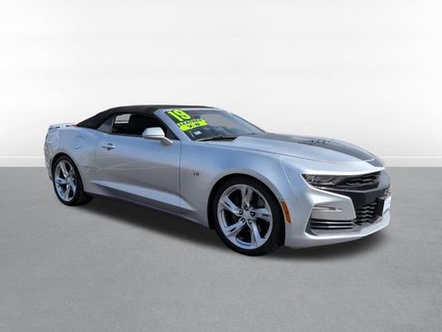 Used 2019 Chevrolet Camaro SS RWD image 3