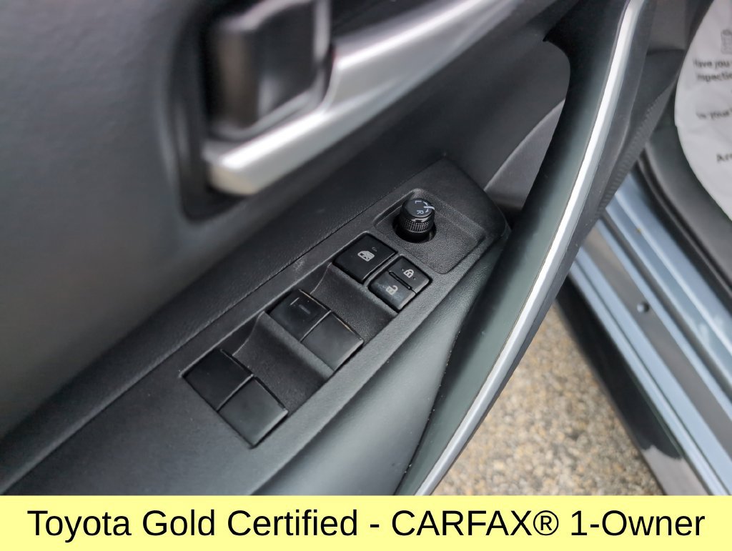 Certified 2024 Toyota Corolla SE FWD image 13