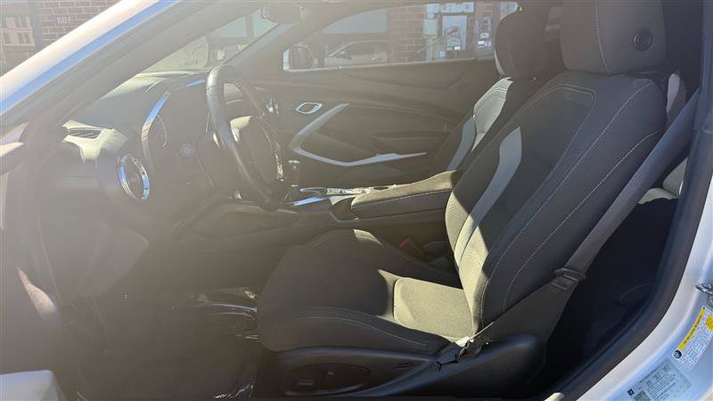 Used 2019 Chevrolet Camaro LT RWD image 15