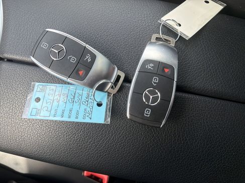 Used 2022 Mercedes-Benz GLC 300 4MATIC w/ Driver Assistance Package image 37