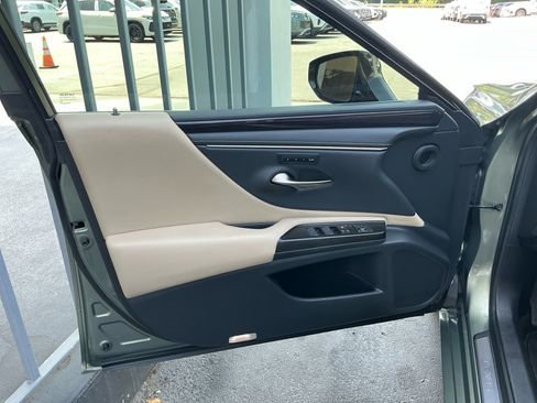 Used 2019 Lexus ES 350 w/ Premium Package FWD image 36