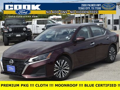 Used 2023 Nissan Altima 2.5 SV w/ SV Premium Package