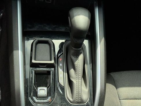 Used 2025 Chevrolet Colorado W/T RWD image 23