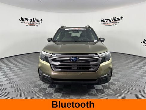 Used 2025 Subaru Forester Premium w/ Convenience Package #1 image 5