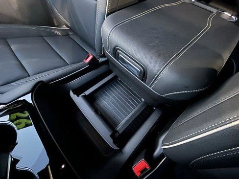 New 2026 GMC Yukon Elevation image 24