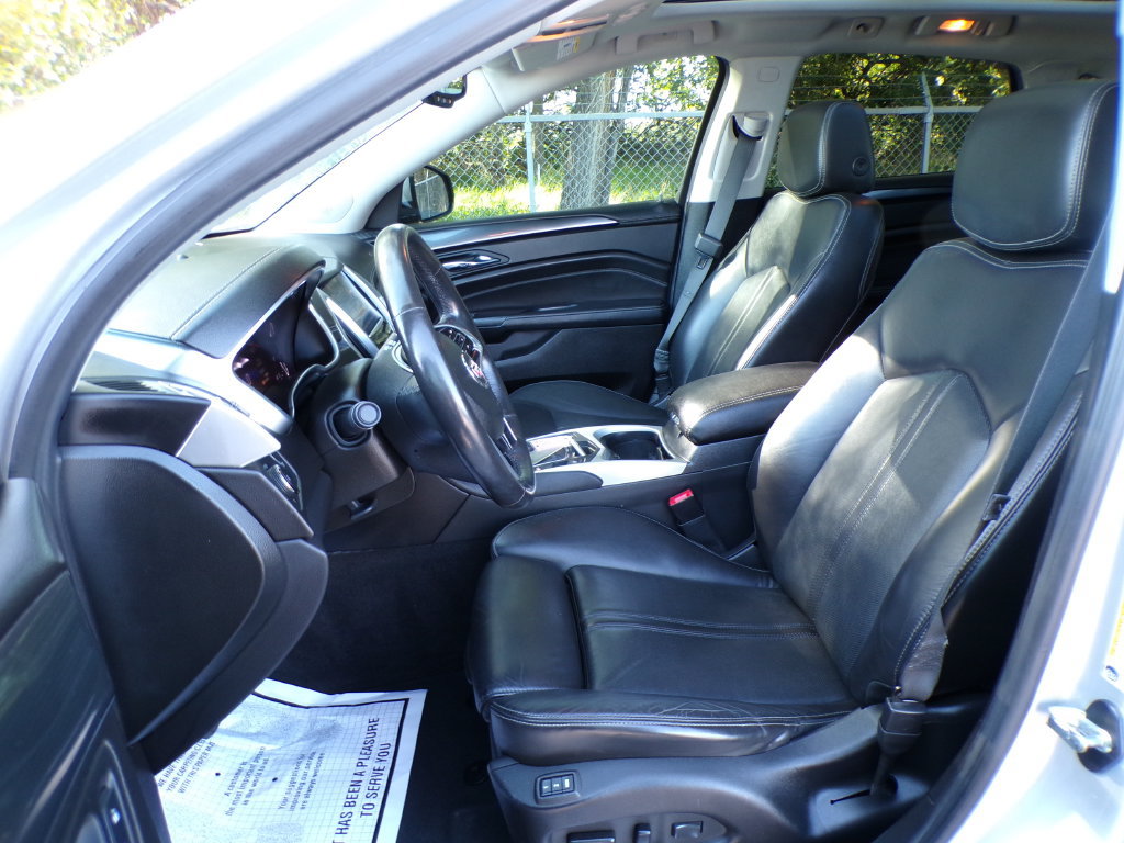 Used 2016 Cadillac SRX Performance w/ Midnight Edition Package AWD/4WD image 13