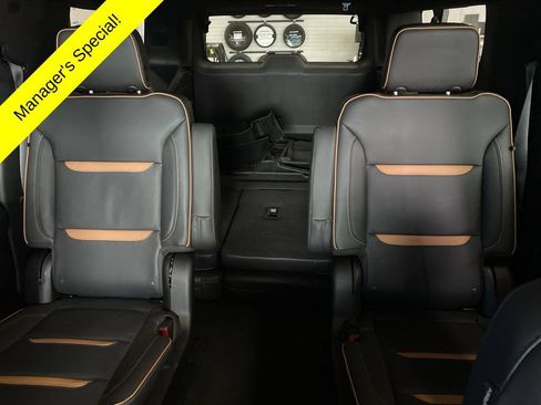 Used 2024 GMC Yukon XL AT4 AWD/4WD image 13