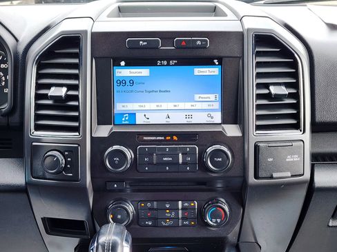 Used 2018 Ford F150 XLT w/ Equipment Group 302A Luxury AWD/4WD image 34