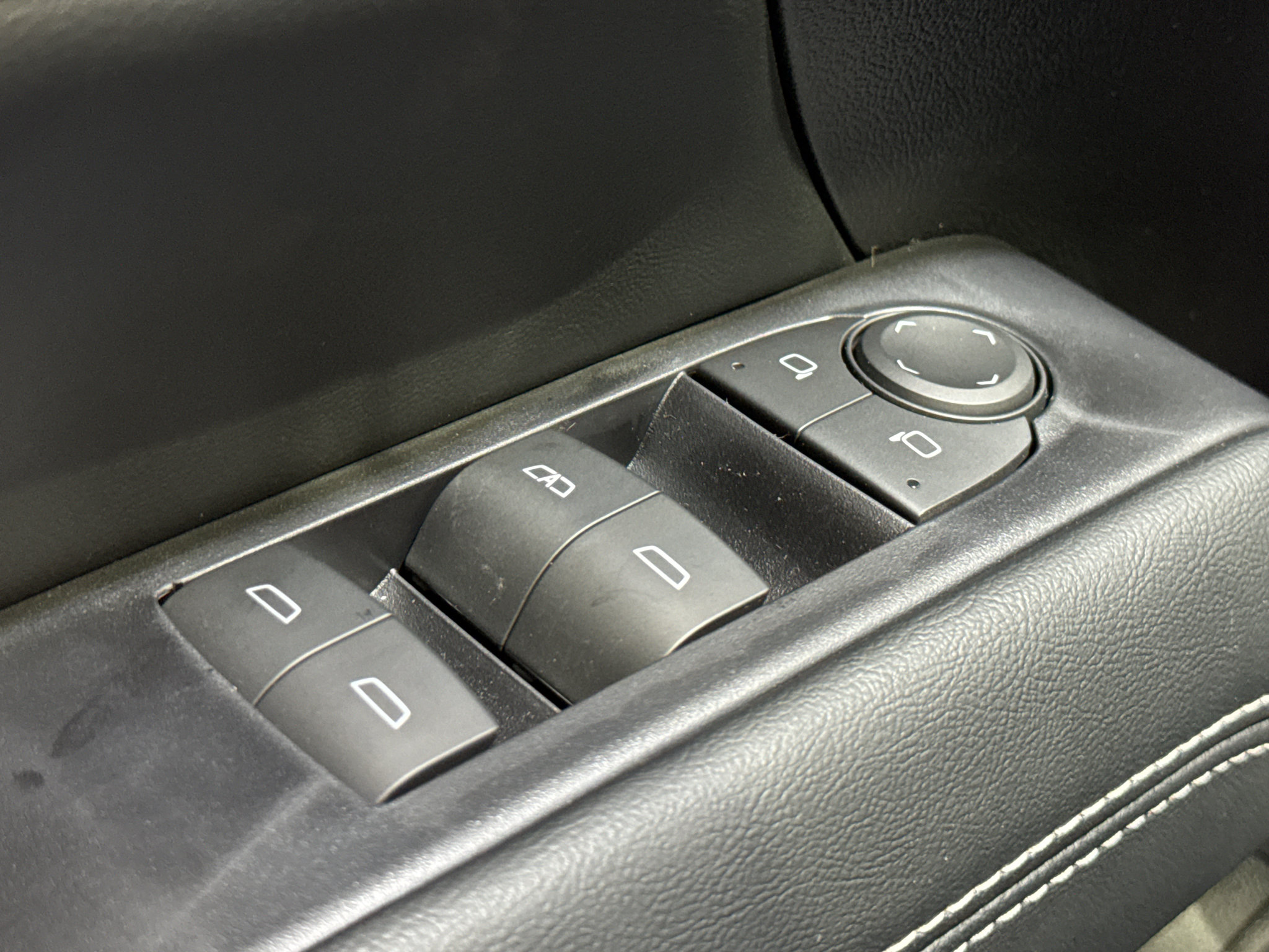 New 2027 GMC Terrain Elevation w/ Elevation Premium Package AWD/4WD image 35