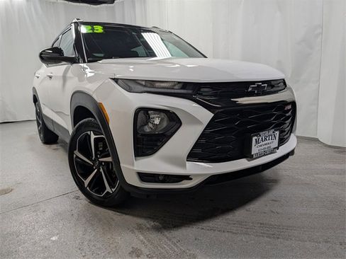 Certified 2023 Chevrolet TrailBlazer RS w/ Convenience Package image 2