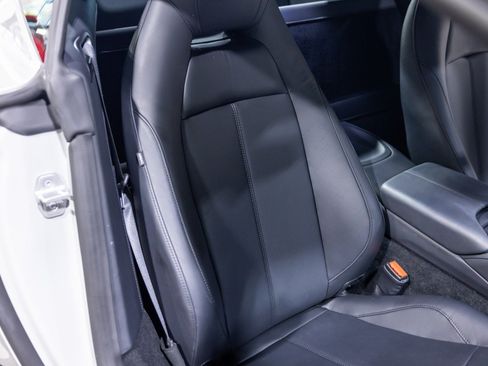 Used 2023 Aston Martin V8 Vantage Coupe RWD image 28