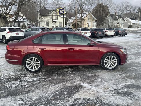 Used 2019 Volkswagen Passat 2.0T Wolfsburg w/ Wheels & Sunroof Package image 6