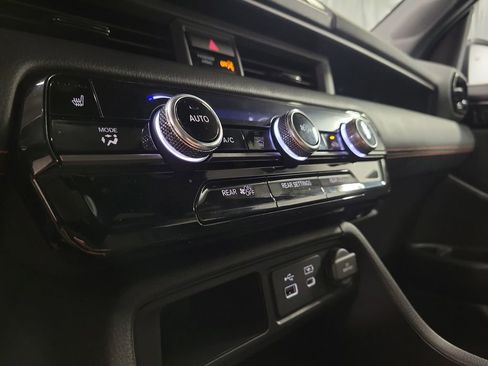 Used 2024 Honda Pilot TrailSport image 19
