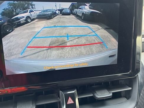 Used 2024 Toyota Corolla SE image 9