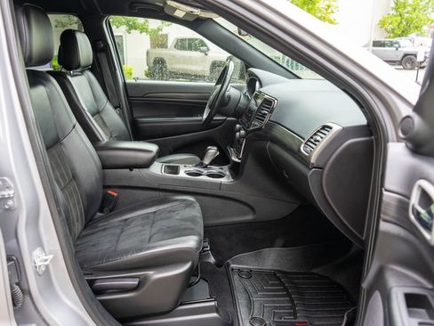 Used 2021 Jeep Grand Cherokee Laredo X AWD/4WD image 10
