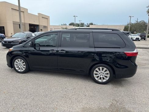 Used 2016 Toyota Sienna Limited Premium image 10
