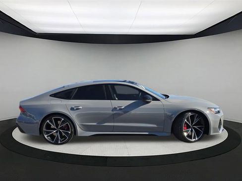 Used 2022 Audi RS 7 4.0T image 8