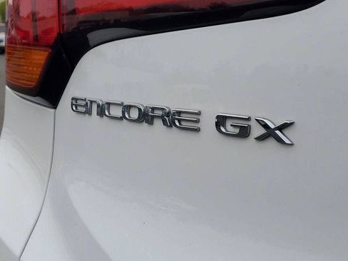 Certified 2024 Buick Encore GX Preferred FWD image 30
