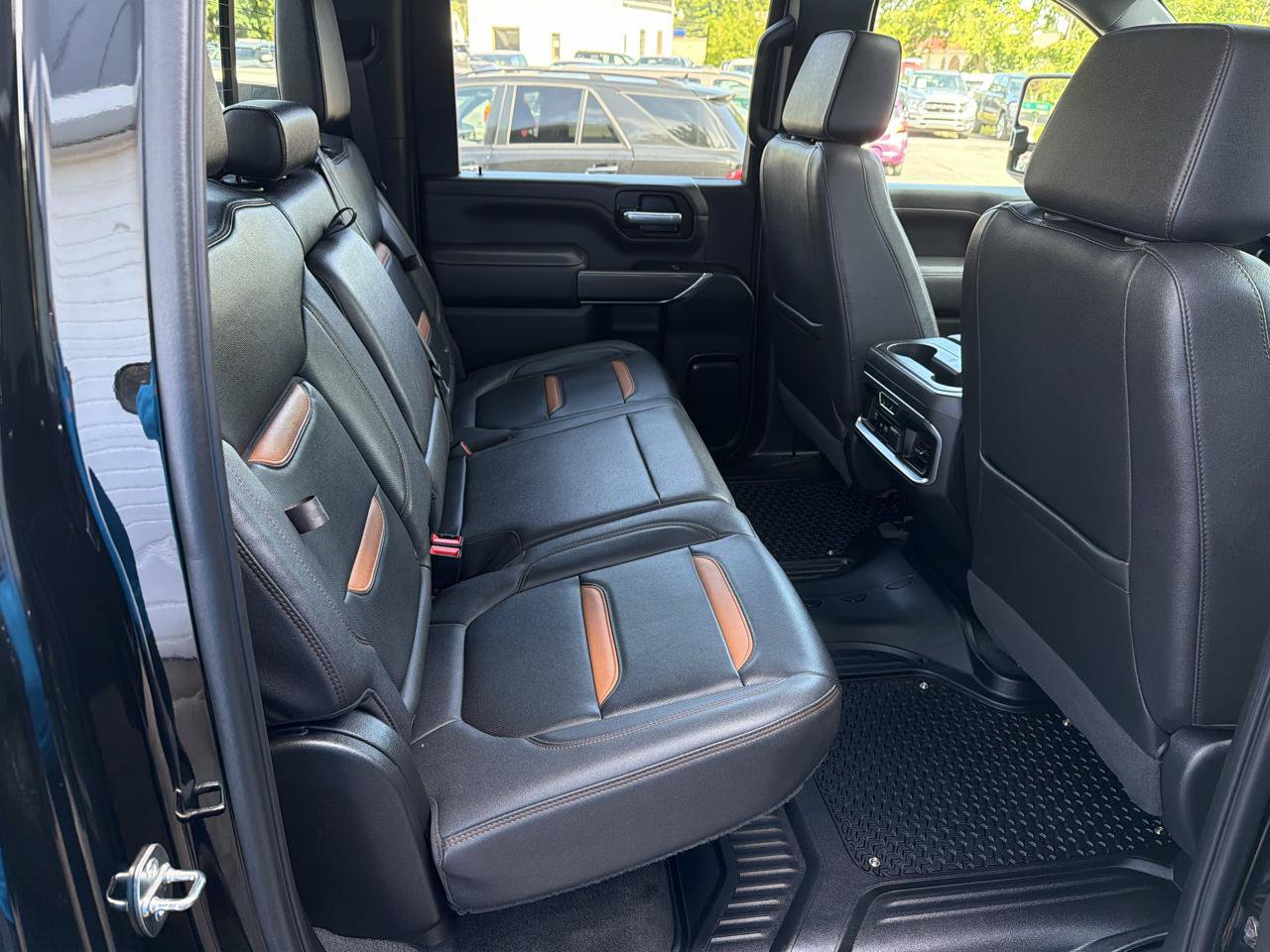 Used 2023 GMC Sierra 2500 AT4 w/ AT4 Premium Plus Package AWD/4WD image 12