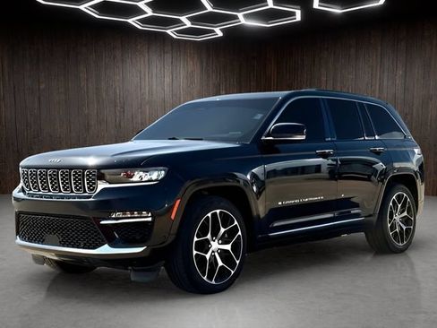 Used 2022 Jeep Grand Cherokee Summit AWD/4WD image 4