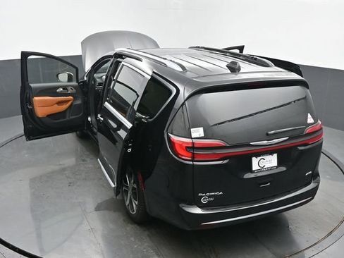 New 2026 Chrysler Pacifica Pinnacle AWD/4WD image 64