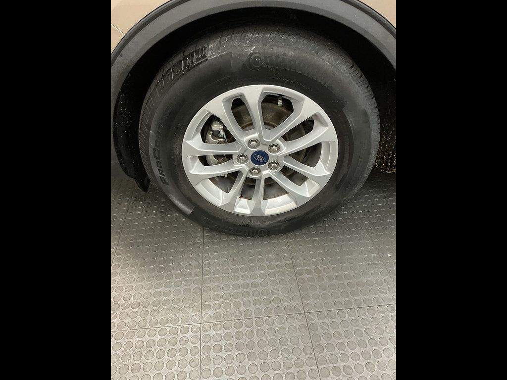 Used 2020 Ford Escape SE FWD image 31