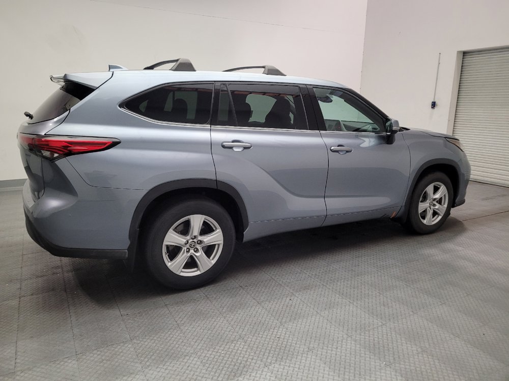 Used 2020 Toyota Highlander LE FWD image 10